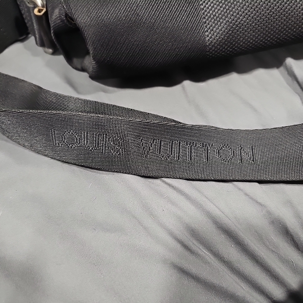 Louis Vuitton Black Men's Bag - Picture 9 of 13